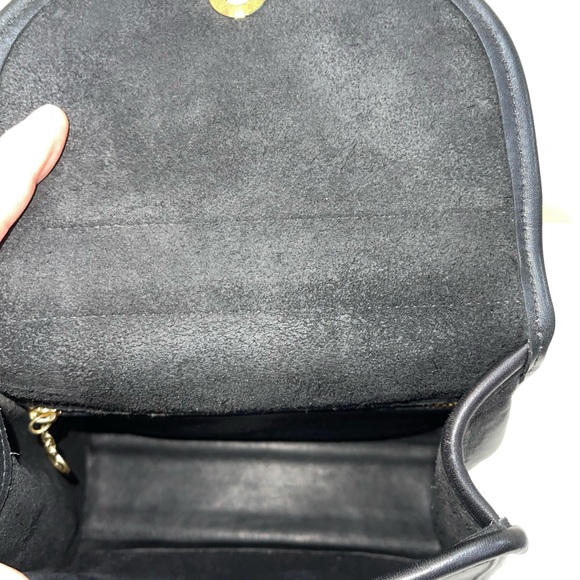 Vintage Coach Regina Satchel Black with Gold Hardware - Picture 8 of 12